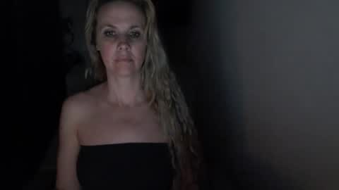 LoVe On  online show from 02.17.26