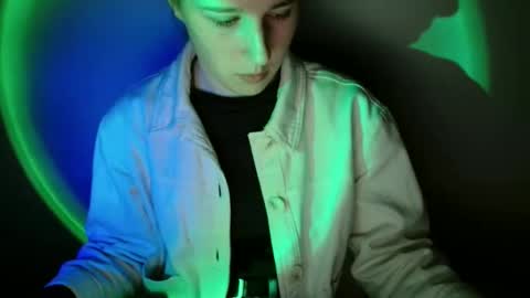 Vivian online show from 02.04.26