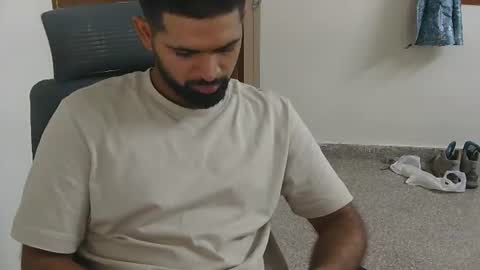 Snapshot of lovehairyindian chatting on 07.09.26 Indian hairy online show from 07.09.26