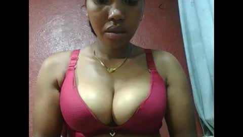 Snapshot of loveinlife750427 chatting on 02.13.26 loveinlife750427 online show from 02.13.26