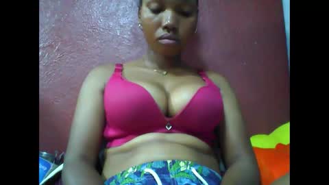 Snapshot of loveinlife750427 chatting on 02.14.26 loveinlife750427 online show from 02.14.26