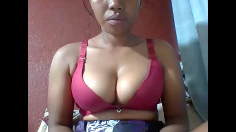 Snapshot of loveinlife750427 chatting on 02.15.26 loveinlife750427 online show from 02.15.26