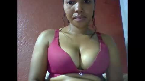 Snapshot of loveinlife750427 chatting on 02.18.26 loveinlife750427 online show from 02.18.26