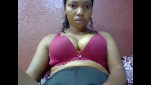 Snapshot of loveinlife750427 chatting on 02.22.26 loveinlife750427 online show from 02.22.26