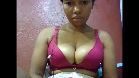 Snapshot of loveinlife750427 chatting on 02.27.26 loveinlife750427 online show from 02.27.26