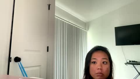 Snapshot of lovellly_ chatting on 12.10.24 Love online show from 12.10.24