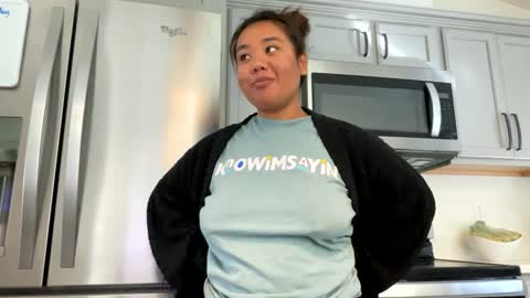 Snapshot of lovellly_ chatting on 01.07.25 Love online show from 01.07.25