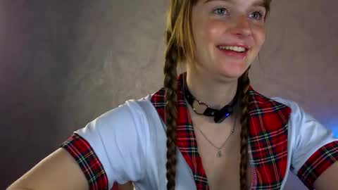 Molly online show from 03.24.26