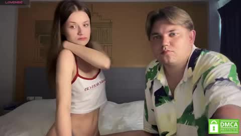 Snapshot of lovelly_mooncouple chatting on 03.07.25 Mileena and Oliver online show from 03.07.25