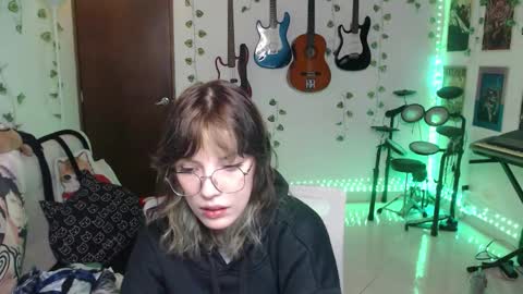 Cassie online show from 11.18.25