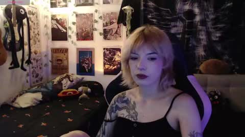 Snapshot of lovely_cass chatting on 07.14.26 Cassie online show from 07.14.26