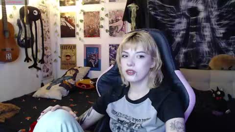 Snapshot of lovely_cass chatting on 07.17.26 Cassie online show from 07.17.26
