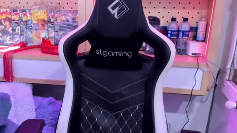 Snapshot of lovely_chloe19 chatting on 02.26.25 Chloe online show from 02.26.25