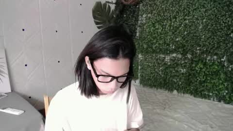 Snapshot of lovely_kimmyxx chatting on 06.19.26 kimmy online show from 06.19.26