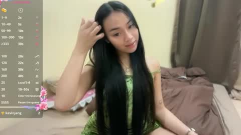 lovely_leah23 online show from 05.07.26
