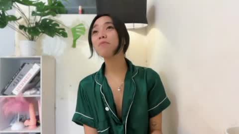 lovely_leah23 online show from 06.11.26
