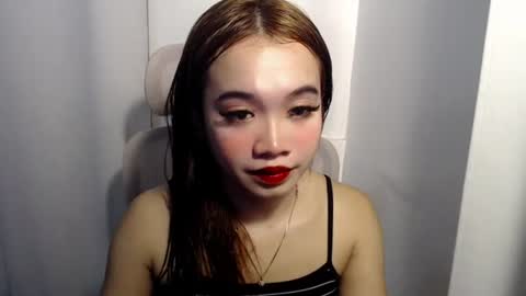 Snapshot of lovely_lianne chatting on 07.22.26 lovely_lianne online show from 07.22.26