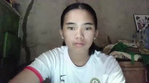 Snapshot of lovely_marie572336 chatting on 05.20.26 lovely_marie572336 online show from 05.20.26