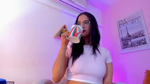 Olivia online show from 07.04.26