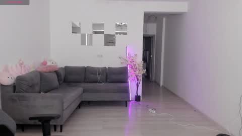 lovelybianca_ online show from 04.04.26