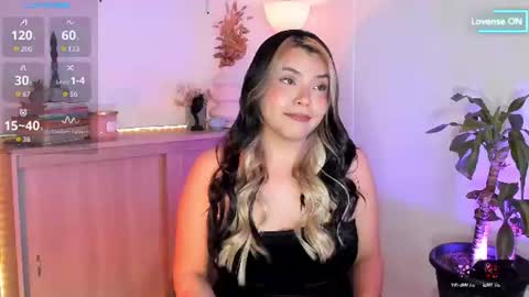 Snapshot of lovelygirl45 chatting on 07.10.26 Valerie online show from 07.10.26