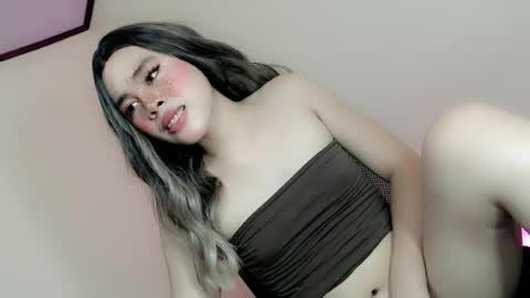 Snapshot of lovelygirl_marga chatting on 06.21.26 Im marga online show from 06.21.26