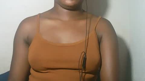 lovelylarra online show from 02.27.26