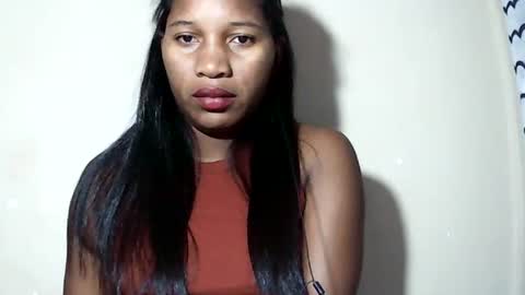 Snapshot of lovelylarra chatting on 06.13.26 lovelylarra online show from 06.13.26