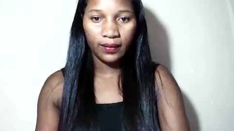 Snapshot of lovelylarra chatting on 06.14.26 lovelylarra online show from 06.14.26