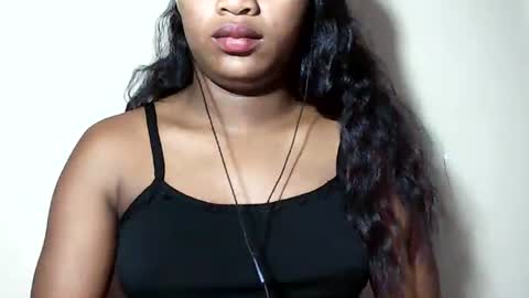 Snapshot of lovelylarra chatting on 07.14.26 lovelylarra online show from 07.14.26