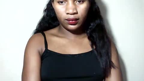 Snapshot of lovelylarra chatting on 07.19.26 lovelylarra online show from 07.19.26