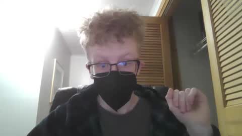 Snapshot of lovelylazy chatting on 02.23.25 L online show from 02.23.25