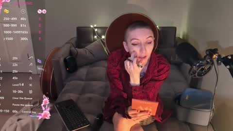 lovelylittlelucyy online show from 01.25.25