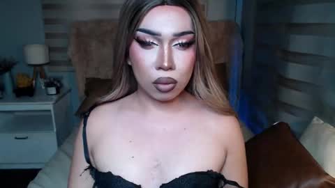 Snapshot of lovelymarie69 chatting on 11.23.25 Rebeca online show from 11.23.25