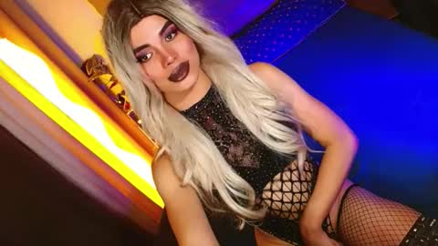 Snapshot of lovelymiss_shyna11 chatting on 05.16.26 lovelymiss_shyna11 online show from 05.16.26