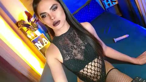 Snapshot of lovelymiss_shyna11 chatting on 06.11.26 lovelymiss_shyna11 online show from 06.11.26