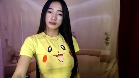 Snapshot of lovelypetite143 chatting on 03.04.26 lovelypetite143 online show from 03.04.26