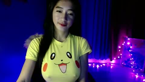 Snapshot of lovelypetite143 chatting on 03.20.26 lovelypetite143 online show from 03.20.26