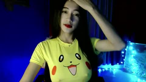 Snapshot of lovelypetite143 chatting on 03.22.26 lovelypetite143 online show from 03.22.26