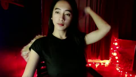 Snapshot of lovelypetite143 chatting on 04.02.26 lovelypetite143 online show from 04.02.26