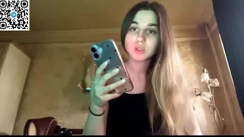 Snapshot of lovelysilk_63 chatting on 05.17.26 ELA online show from 05.17.26
