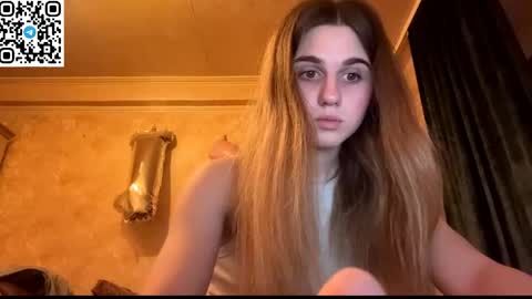 Snapshot of lovelysilk_63 chatting on 05.20.26 ELA online show from 05.20.26
