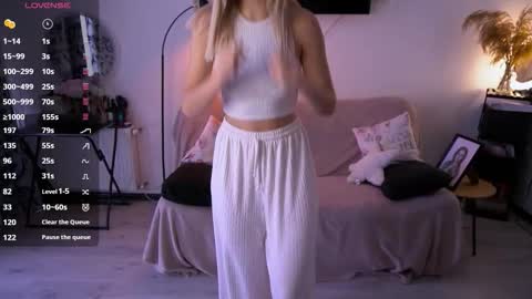 Anna online show from 10.14.25