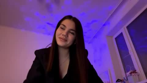 Snapshot of lovelyy_lovely chatting on 11.08.25 Kalie online show from 11.08.25