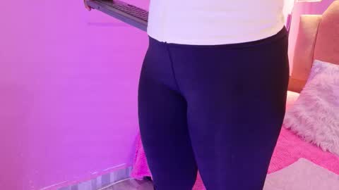 L O V E  online show from 03.03.26