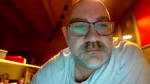 Snapshot of lover010983 chatting on 02.21.25 lover010983 online show from 02.21.25