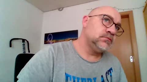 Snapshot of lover010983 chatting on 03.12.25 lover010983 online show from 03.12.25