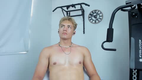 Snapshot of lover_fitnessboy chatting on 02.06.25 kevin online show from 02.06.25