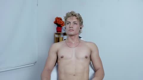 Snapshot of lover_fitnessboy chatting on 09.23.25 kevin online show from 09.23.25