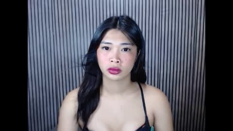 Snapshot of loverph15 chatting on 11.18.25 loverph15 online show from 11.18.25